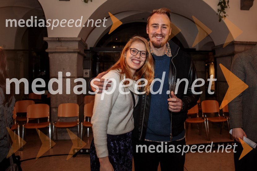  ... ;  August Adrian BraatEno samo telo ni dovolj, premiera plesne predstave