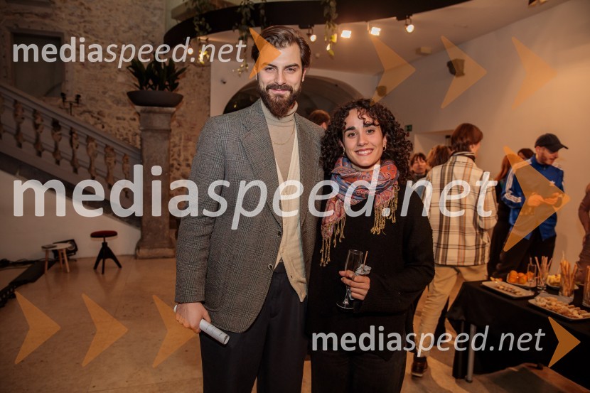  Domen Novak, igralec ;  Núria Capella, plesalkaEno samo telo ni dovolj, premiera plesne predstave