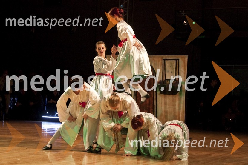 Mala članska skupina Plesne šole Urška - Na sončni strani AlpDržavno prvenstvo v latinskoameriških plesih in podelitev nagrad Povodni mož 2008