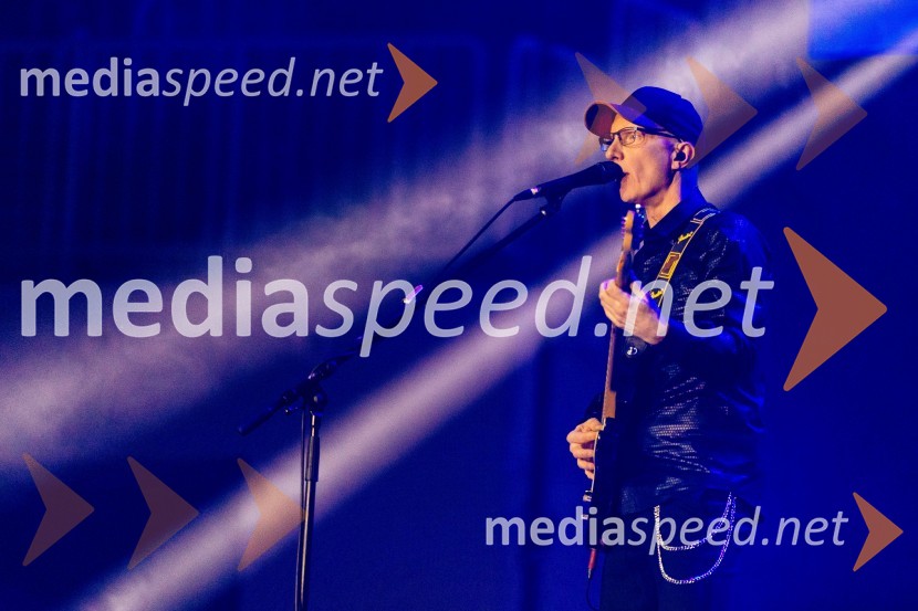  Primož  Benko, glasbenik, član skupine SiddhartaSiddharta v Areni Stožice