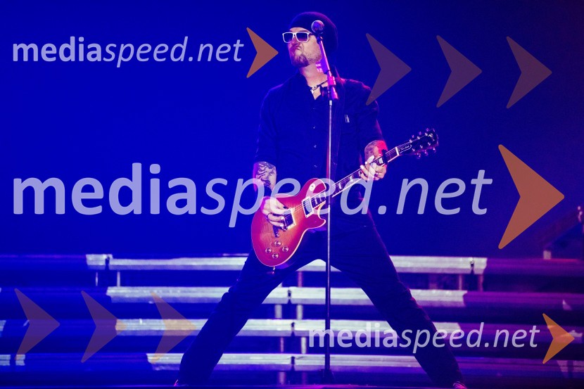  Tomi Meglič, glasbenik, pevec skupine SiddhartaSiddharta v Areni Stožice