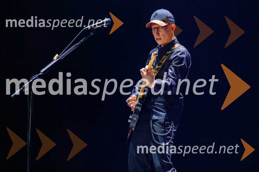  Primož  Benko, glasbenik, član skupine SiddhartaSiddharta v Areni Stožice