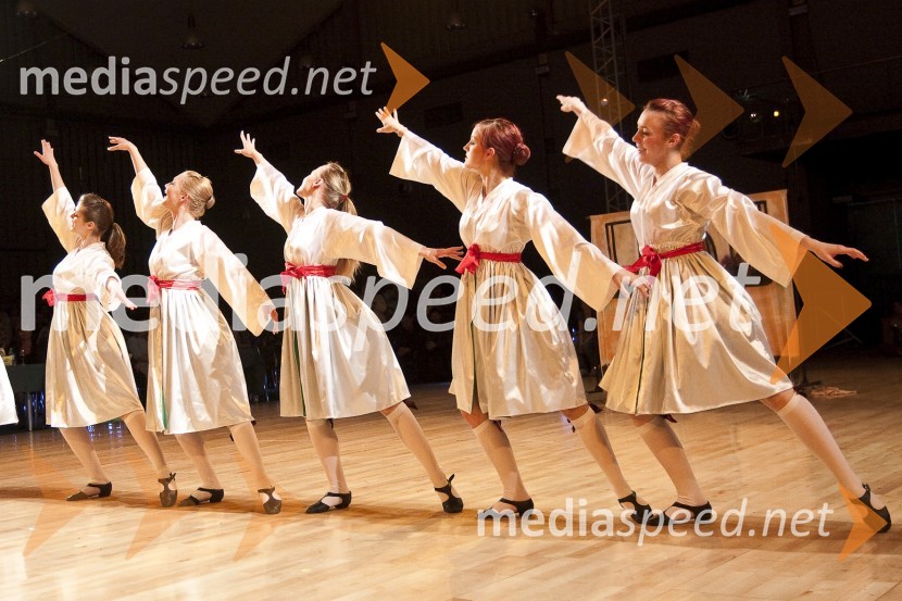 Mala članska skupina Plesne šole Urška - Na sončni strani AlpDržavno prvenstvo v latinskoameriških plesih in podelitev nagrad Povodni mož 2008