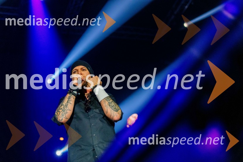  Tomi Meglič, glasbenik, pevec skupine SiddhartaSiddharta v Areni Stožice