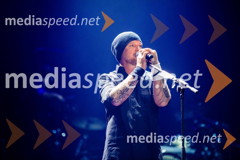  Tomi Meglič, glasbenik, pevec skupine SiddhartaSiddharta v Areni Stožice