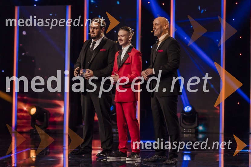  Sašo Stare, stand up komik, voditelj;  Matic Peljhan, čarodej, Matriks;  Peter Poles, televizijski voditeljSlovenija ima talent 2023, tretja polfinalna oddaja