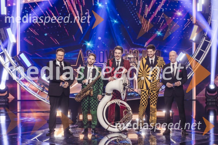  Sašo Stare, stand up komik, voditelj;  Luka Belič, Pantaloons;  Aljaž Markežič, Pantaloons;  David Nik Lipovac, Pantaloons;  Peter Poles, televizijski voditeljSlovenija ima talent 2023, tretja polfinalna oddaja