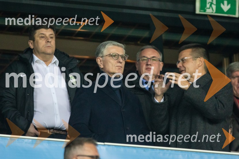  ... ;  Franjo Bobinac, podpredsednik in generalni direktor za globalni marketing, Hisense International., predsednik Rokometne zveze Slovenije;  ... ;  ... Kvalifikacije za nogometno EP: Slovenija- Kazahstan