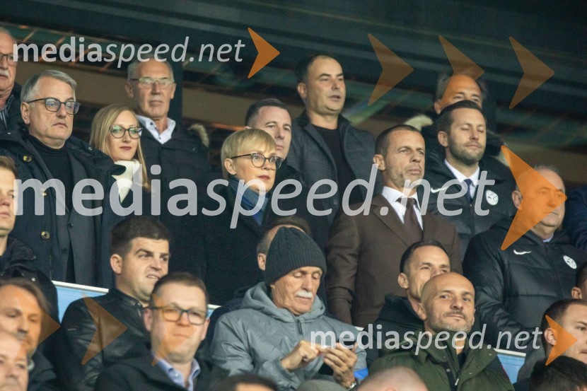  Matjaž Han, minister za gospodarski razvoj in tehnologijo; dr. Nataša Pirc Musar, predsednica Republike Slovenije;  Aleksander Čeferin, odvetnik in predsednik UEFE;  Radenko Mijatović, predsednik Nogometne zveze SlovenijeKvalifikacije za nogometno EP: Slovenija- Kazahstan