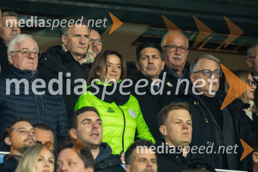  ... ;  Tanja Fajon, podpredsednica vlade in ministrica za zunanje zadeve;  Matjaž Han, minister za gospodarski razvoj in tehnologijoKvalifikacije za nogometno EP: Slovenija- Kazahstan