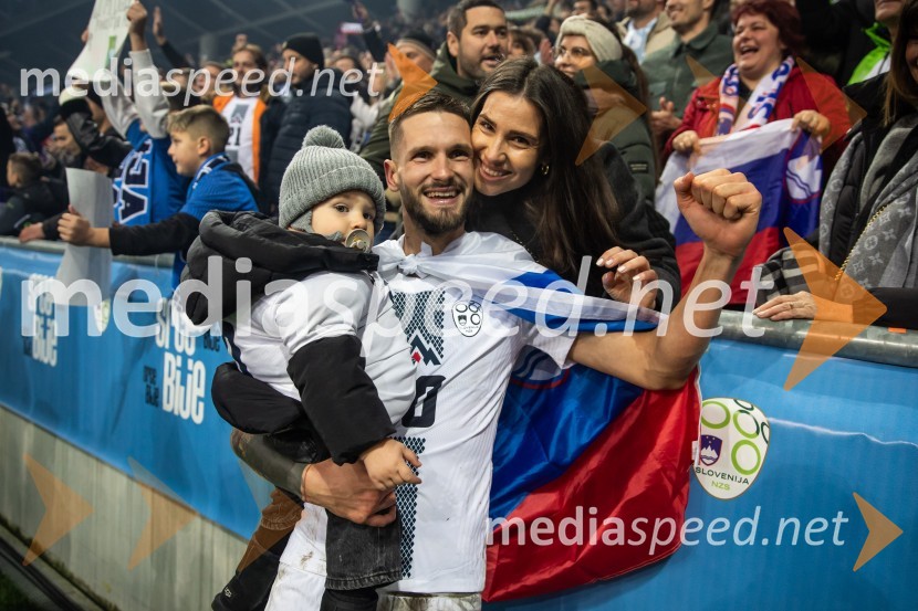  ... ;  Petar Stojanović, nogometaš, Slovenija;  Maja ČižmarKvalifikacije za nogometno EP: Slovenija- Kazahstan