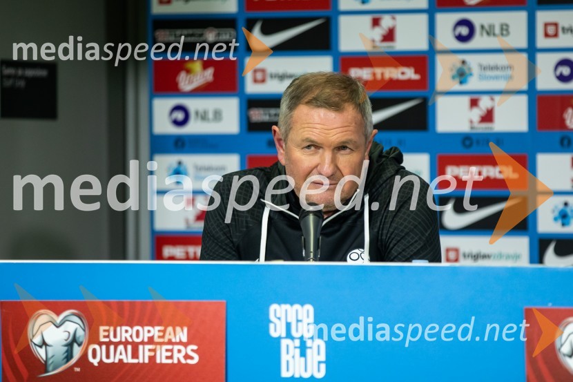  Matjaž Kek, selektor slovenske nogometne reprezentanceKvalifikacije za nogometno EP: Slovenija- Kazahstan