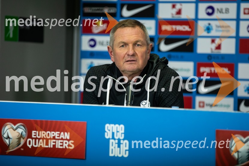  Matjaž Kek, selektor slovenske nogometne reprezentanceKvalifikacije za nogometno EP: Slovenija- Kazahstan