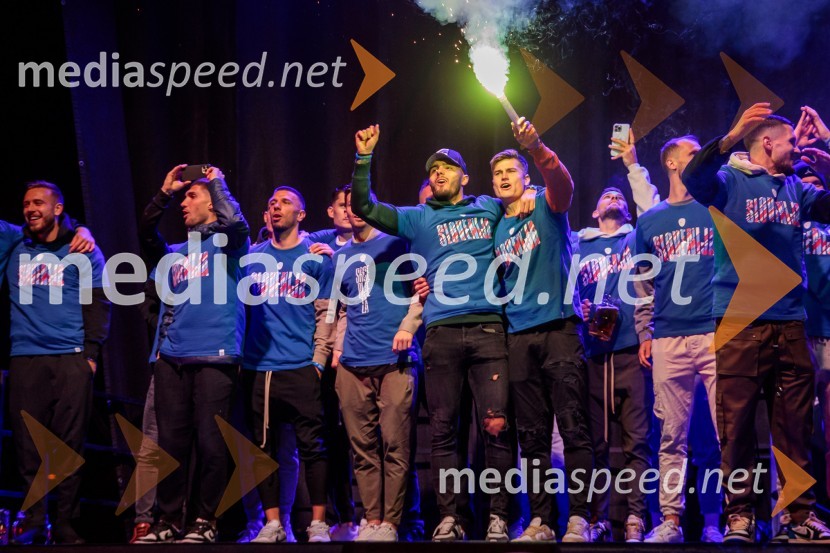  ... ;  Jaka Bijol, nogometaš, SlovenijaKvalifikacije za nogometno EP: Slovenija- Kazahstan