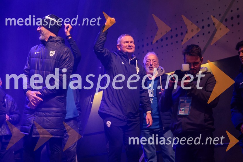  Matjaž Kek, selektor slovenske nogometne reprezentanceKvalifikacije za nogometno EP: Slovenija- Kazahstan