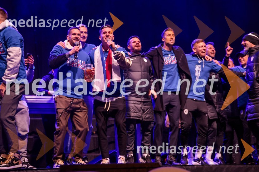  Petar Stojanović, nogometaš, Slovenija;  ... ;  ... ;  ... ;  Andraž Šporar, nogometaš, Slovenija;  ... Kvalifikacije za nogometno EP: Slovenija- Kazahstan