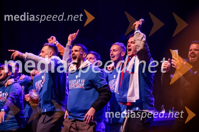  Timi Max Elšnik, nogometaš, Slovenija;  Petar Stojanović, nogometaš, Slovenija;  Žan  Karničnik, nogometaš, Slovenija;  Benjamin Verbič, nogometaš, SlovenijaKvalifikacije za nogometno EP: Slovenija- Kazahstan