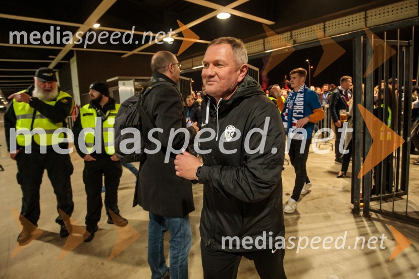  Matjaž Kek, selektor slovenske nogometne reprezentanceKvalifikacije za nogometno EP: Slovenija- Kazahstan