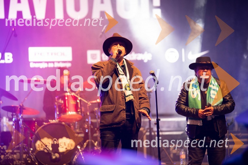  Vlado Kreslin, glasbenik;  Peter Lovšin - Pero, pevecSlovenija je na evropskem prvenstvu