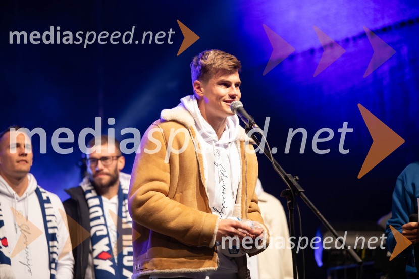  Jaka Bijol, nogometaš, SlovenijaSlovenija je na evropskem prvenstvu