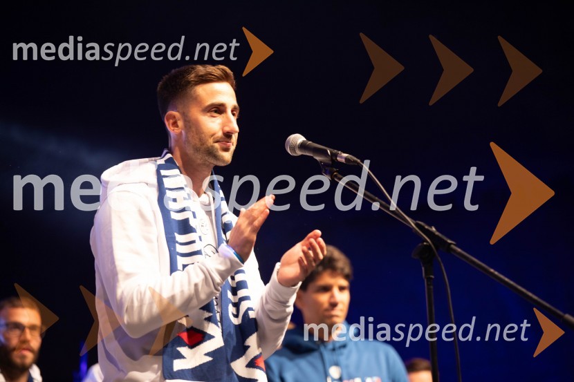  Andraž Šporar, nogometaš, SlovenijaSlovenija je na evropskem prvenstvu