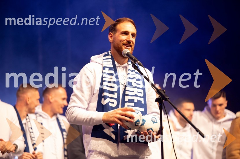  Jan Oblak, nogometaš, SlovenijaSlovenija je na evropskem prvenstvu