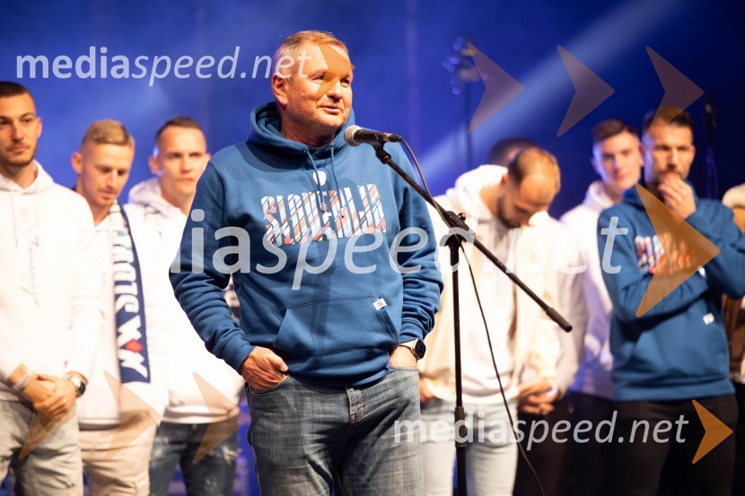  Matjaž Kek, selektor slovenske nogometne reprezentanceSlovenija je na evropskem prvenstvu