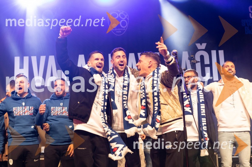  Petar Stojanović, nogometaš, Slovenija;  Andraž Šporar, nogometaš, Slovenija;  Benjamin Verbič, nogometaš, SlovenijaSlovenija je na evropskem prvenstvu