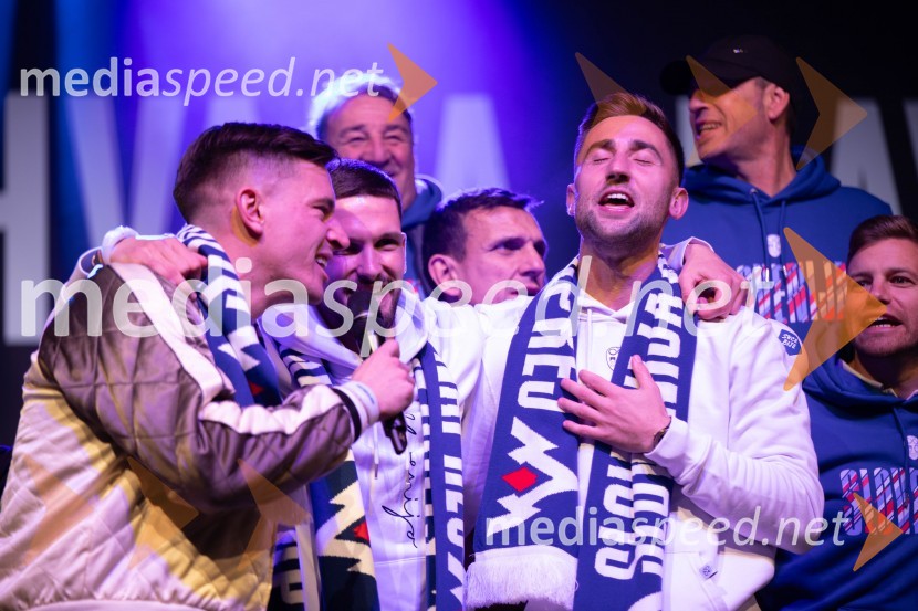  Benjamin Verbič, nogometaš, Dinamo Kijev;  Petar Stojanović, nogometaš, Slovenija;  Andraž Šporar, nogometaš, SlovenijaSlovenija je na evropskem prvenstvu