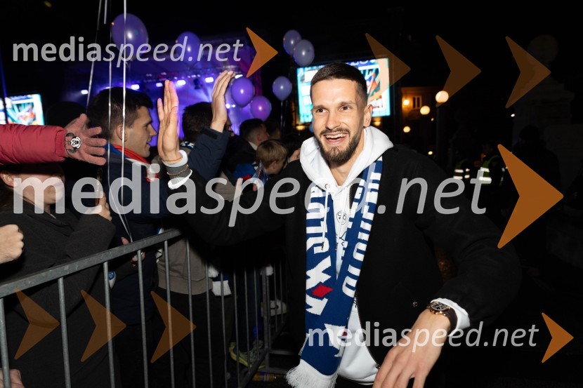  Petar Stojanović, nogometaš, SlovenijaSlovenija je na evropskem prvenstvu