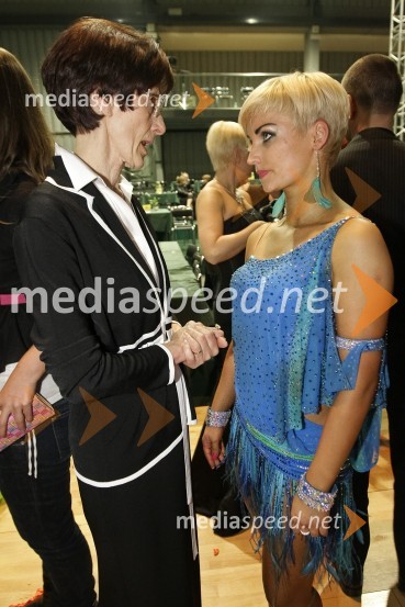 Verena Šulek, podpredsednica odbora sekcije za standardne in latinskoameriške plese Plesne zveze Slovenije in Jagoda Štrukelj, plesalkaDržavno prvenstvo v latinskoameriških plesih in podelitev nagrad Povodni mož 2008