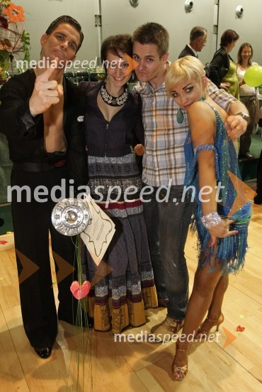 Jurij Batagelj in Jagoda Štrukelj, državna prvaka v latinskoameriških plesih za sezono 2008/09 v članski konkurenci in Matej Krajcer, plesna legenda z dekletom IrenoDržavno prvenstvo v latinskoameriških plesih in podelitev nagrad Povodni mož 2008