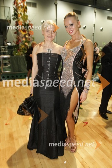 Daniela Škofic Novak, trenerka plesalcev PK Fredi in sodnica ter Nadiya Bychkova, plesalka in manekenkaDržavno prvenstvo v latinskoameriških plesih in podelitev nagrad Povodni mož 2008