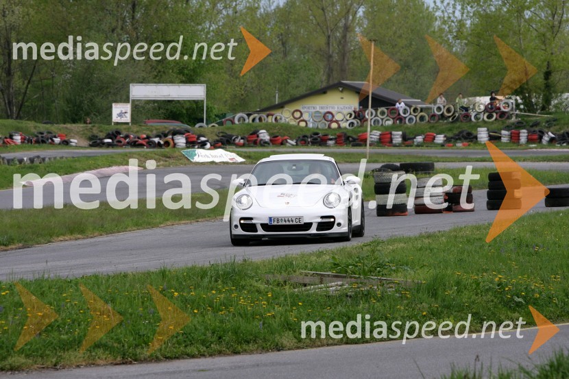 Srečanje članov Porsche klub Slovenija