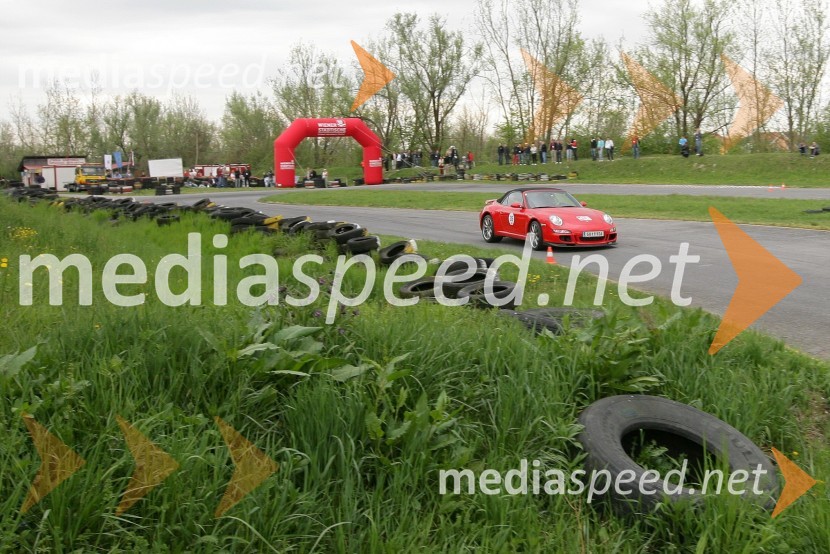 Srečanje članov Porsche klub Slovenija