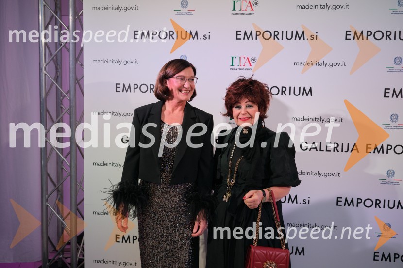  Jožica Brcar, komercialna direktorica Magistrat International;  Zdenka  Kahne, lastnica Kozmetične hiše KahneMesec italijanske mode v Galeriji Emporium