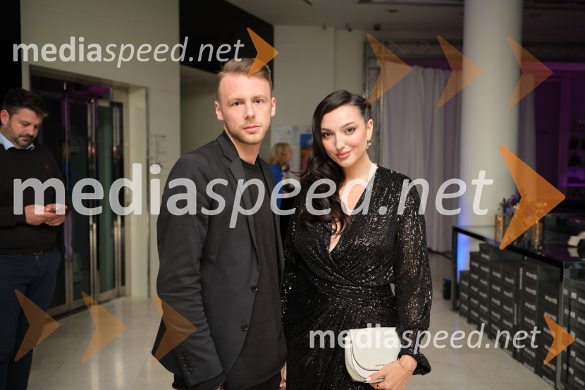  ... ;  Tiana Memon, modelMesec italijanske mode v Galeriji Emporium