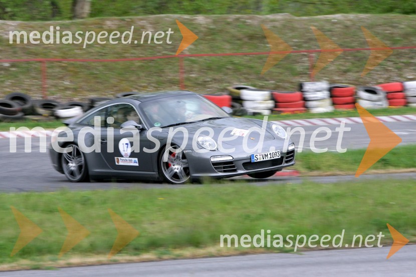 Srečanje članov Porsche klub Slovenija