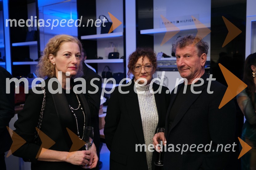  Hermina Kovačič, strokovnjakinja za komuniciranje;  ... ;  ... Mesec italijanske mode v Galeriji Emporium