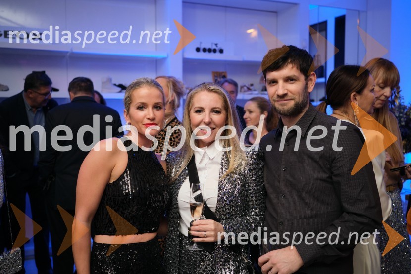  Nina Grilc, Femme fatale 2025;  Hajdi Korošec Jazbinšek, pevka;  Urban JazbinšekMesec italijanske mode v Galeriji Emporium