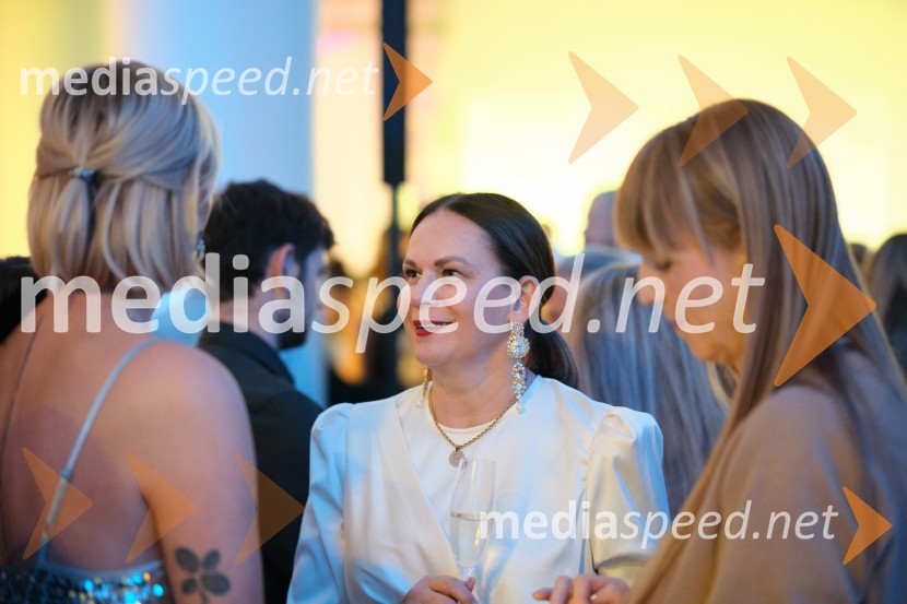  Pika  Zrim, urednica spletnega portala citylife.si in modna vplivnicaMesec italijanske mode v Galeriji Emporium