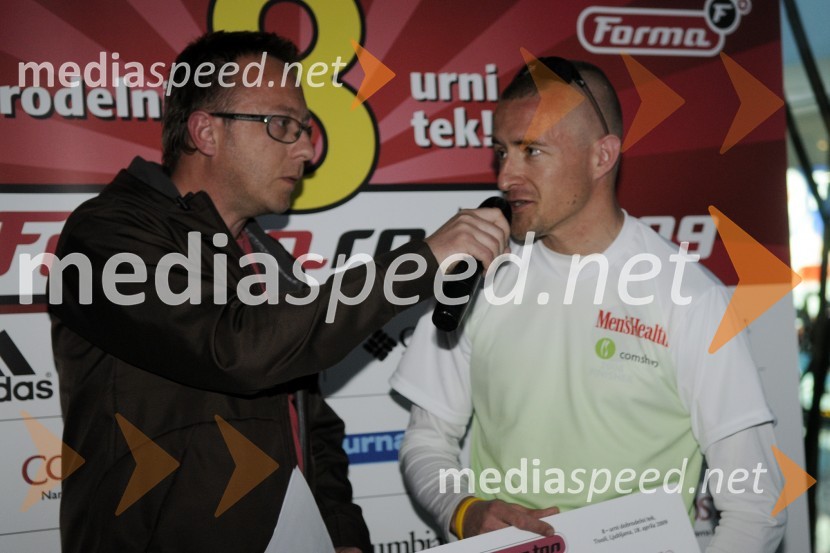 Robert Pečnik - Pečo, povezovalec prireditve in moderator Radia Hit in Matej Markovič, zmagovalec v kategoriji moški posameznoFormaraton, dobrodelni tek