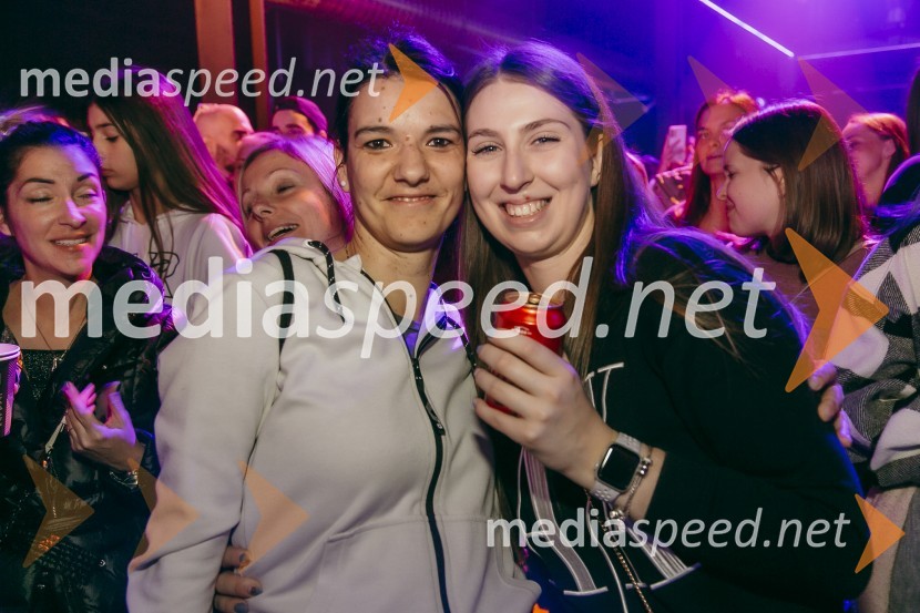 Koncert Žana Serčiča v Cvetličarni