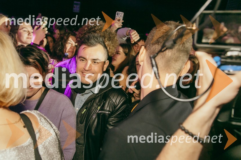  Omar Naber, glasbenikKoncert Žana Serčiča v Cvetličarni