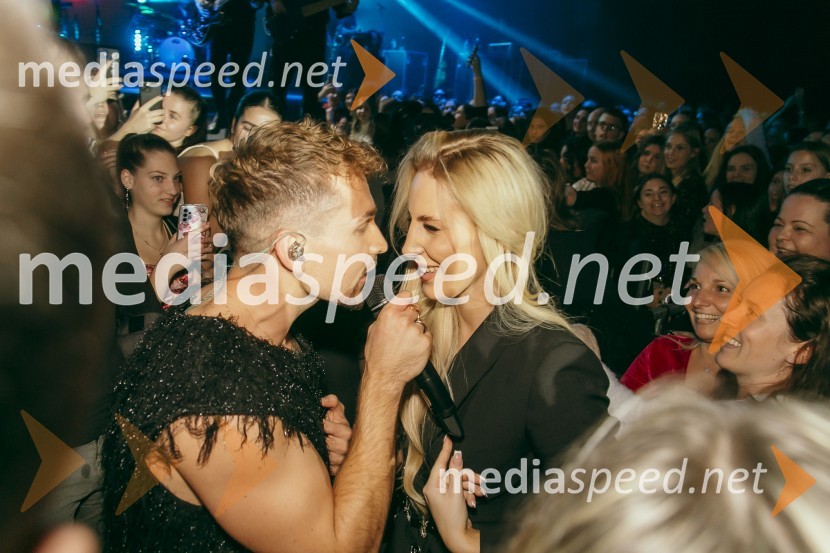  Žan Serčič, glasbenik;  ... Koncert Žana Serčiča v Cvetličarni