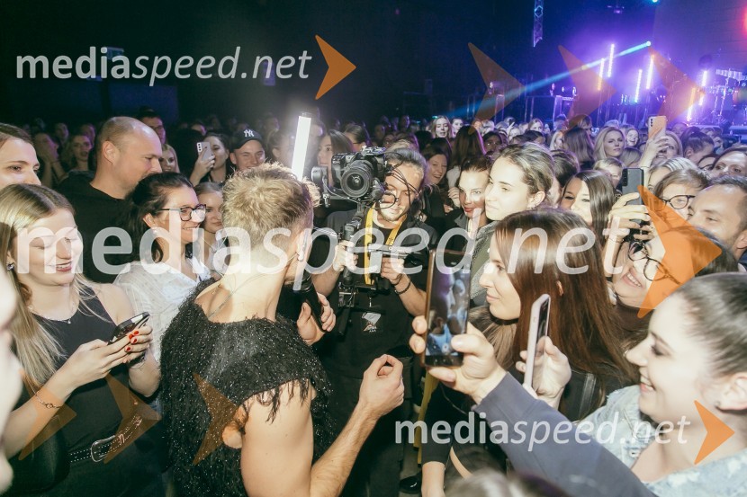  Žan Serčič, glasbenikKoncert Žana Serčiča v Cvetličarni