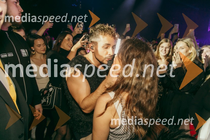  ... ;  Žan Serčič, glasbenikKoncert Žana Serčiča v Cvetličarni