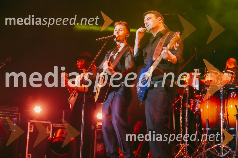  Žan Serčič, glasbenik;  ... Koncert Žana Serčiča v Cvetličarni