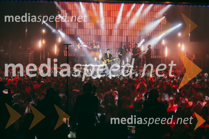  Žan Serčič, glasbenikKoncert Žana Serčiča v Cvetličarni