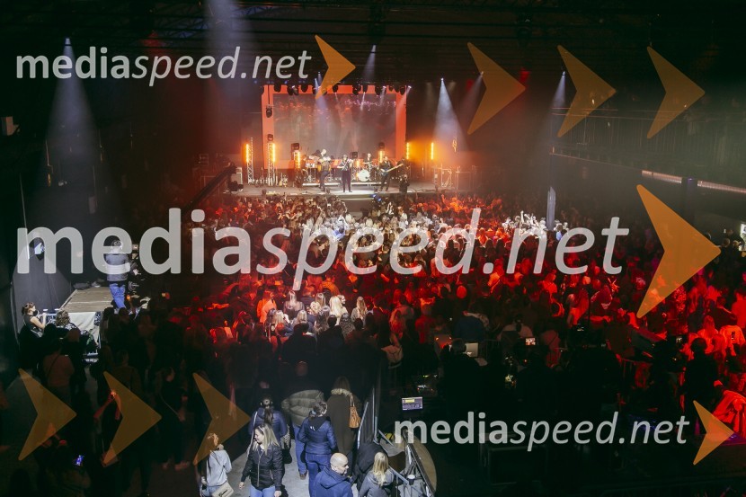 Koncert Žana Serčiča v Cvetličarni